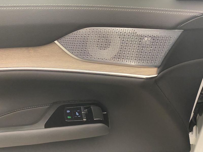 Volvo EX90 PURE ELECTRIC TWIN ULTRA 7m - fotka 28 z 57