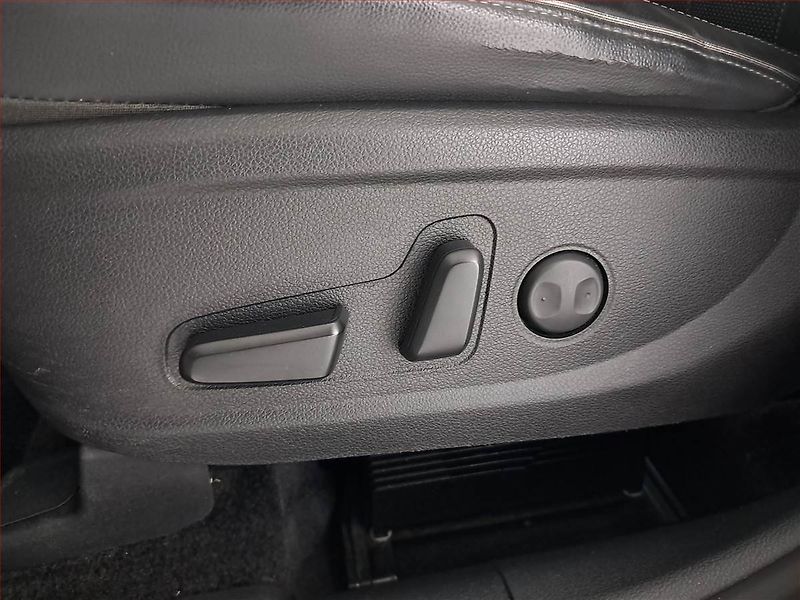 Hyundai Santa Fe (2021) 2.2 CRDi - fotka 22 z 26