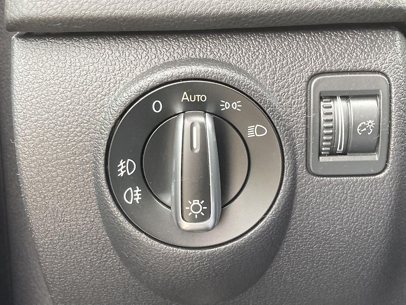 Volkswagen Tiguan (2013) 2.0TDI R-line - fotka 26 z 37
