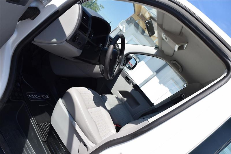 Volkswagen Transporter 2,0 TDI 103KW 9MÍST 4X4 PO STK - fotka 15 z 46