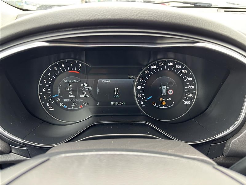 Ford Mondeo 1,5 EcoBoost 121kW Titanium - fotka 23 z 34