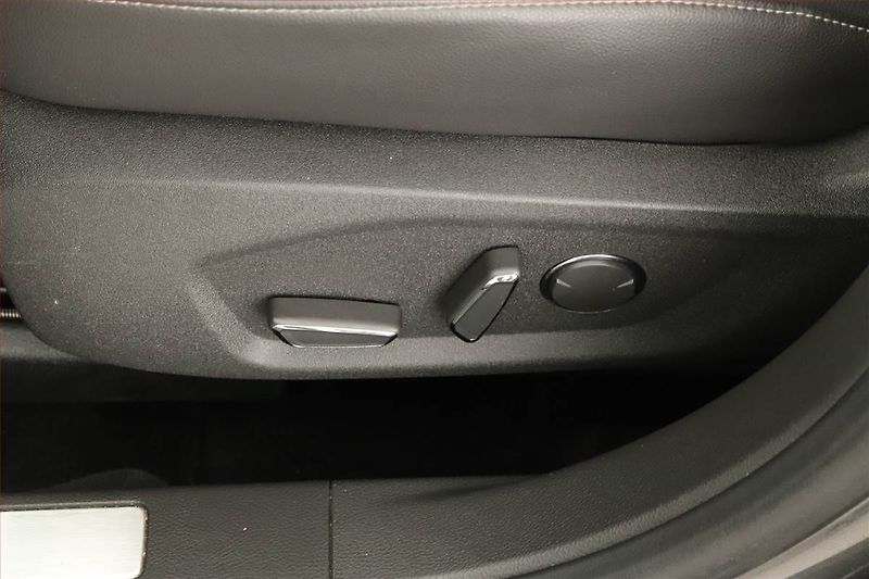 Ford Mondeo (2015) 2.0 TDCI, Kůže, Navi, Tempomat - fotka 14 z 15