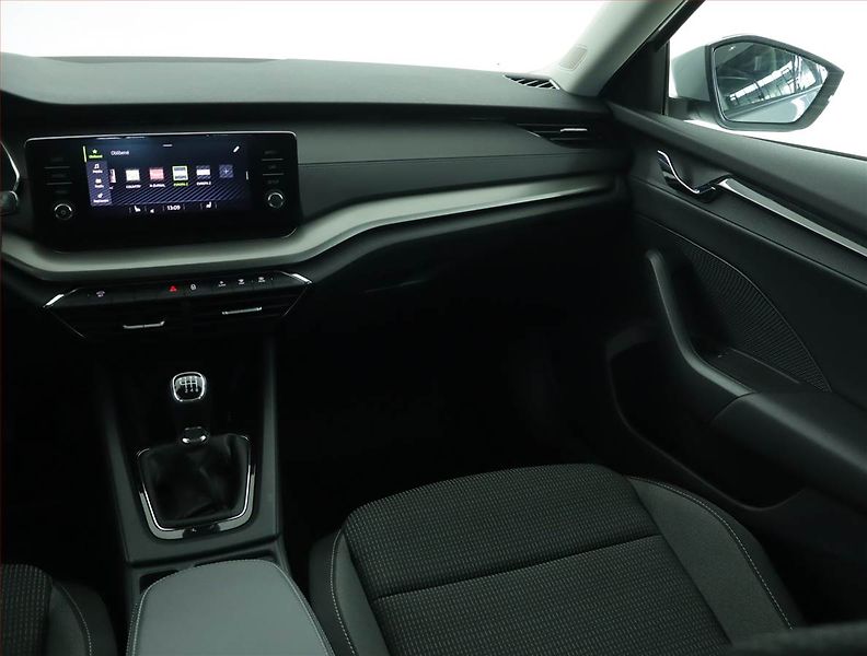 Škoda Octavia (2023) Ambition 2.0 TDI - fotka 8 z 15