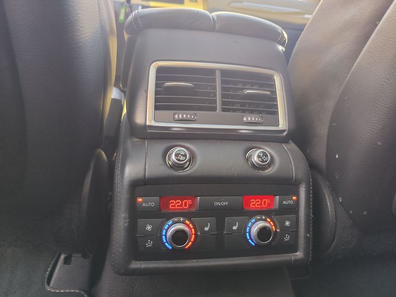 Audi Q7 3.0 TDI/180kW S-Line 4x4 AT - fotka 18 z 45