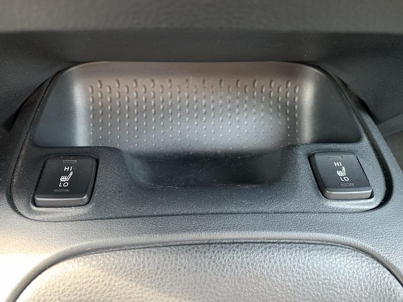 Toyota Corolla SD COMFORT STYLE TECH 1.5 VVTi - fotka 21 z 28
