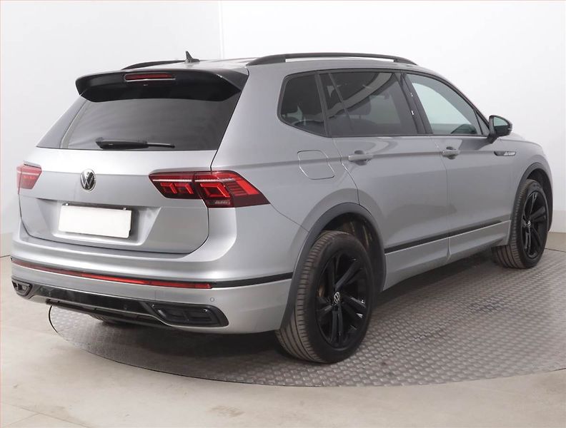 Volkswagen Tiguan Allspace (2022) R-Line 2.0 TDI - fotka 5 z 15