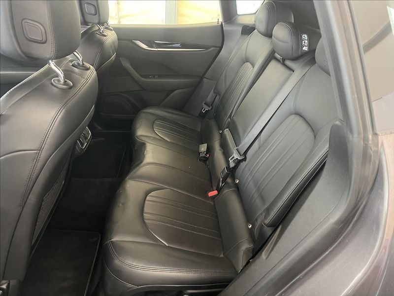 Maserati Levante 3,0 D,Tažné,2x sada Kol - fotka 20 z 21
