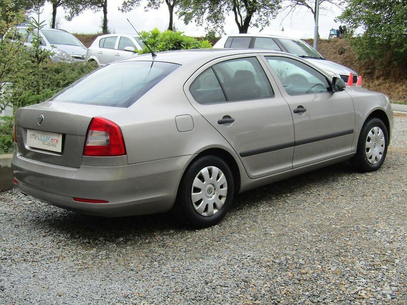 Škoda Octavia (2009) 1.6 MPI 75kW 1.MAJITEL - fotka 11 z 35