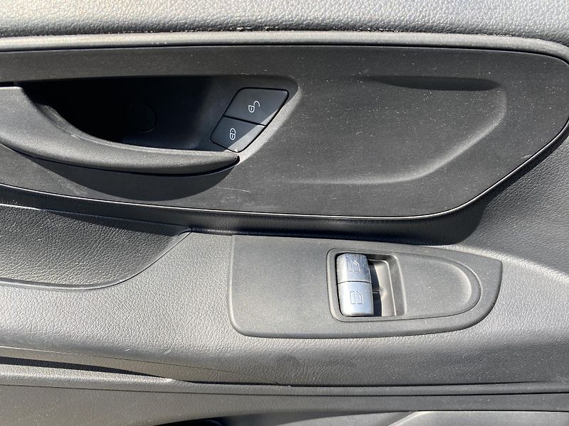 Mercedes-Benz Vito 114 CDI -6 MÍST-KLIMA-LONG-DPH - fotka 12 z 35
