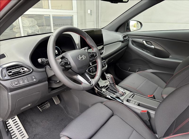 Hyundai i30 (2026) 1,6 T-GDI DCT  WG FL N Line - fotka 7 z 23