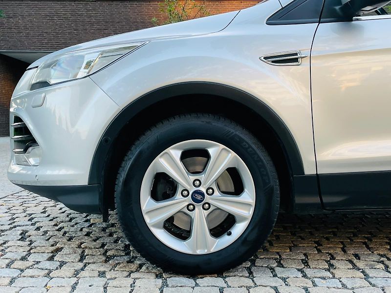 Ford Kuga 2.0TDCi MANUÁL TAŽNÉ SERVISKA - fotka 50 z 51