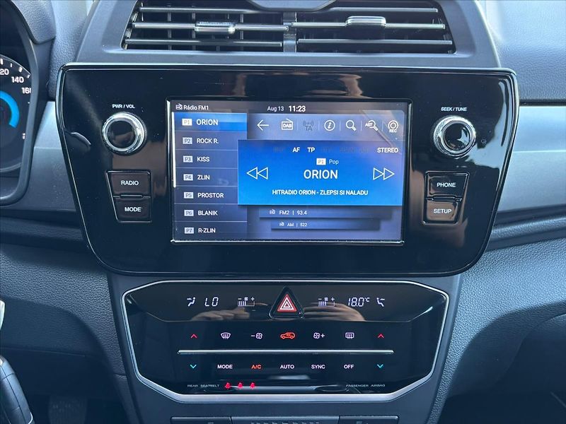 SsangYong Tivoli 1,5 TGDI  Grand manuál + Záruk - fotka 18 z 23