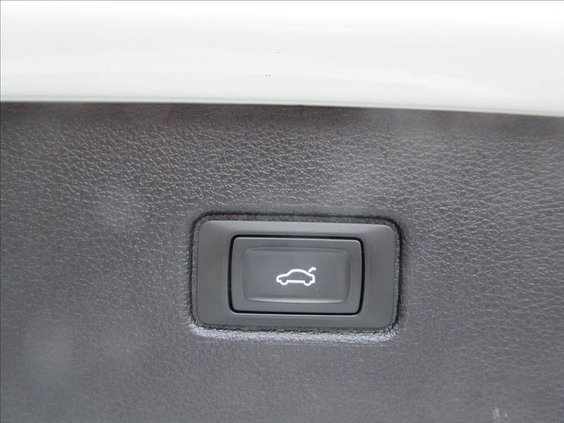 Audi Q7 3,0 TDI quattro Tiptronic Top - fotka 14 z 19