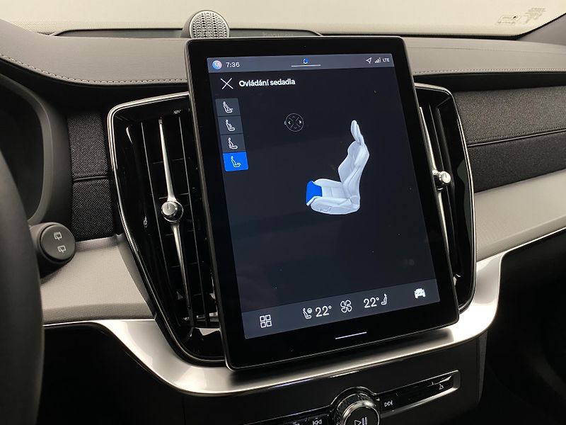 Volvo XC90 (2025) T8 AWD RECHARGE BLACK EDITION  - fotka 78 z 80
