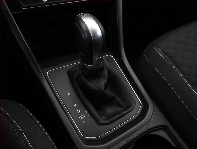 Volkswagen Touran (2018) 2.0 TDI, Automat, 7 míst - fotka 11 z 19