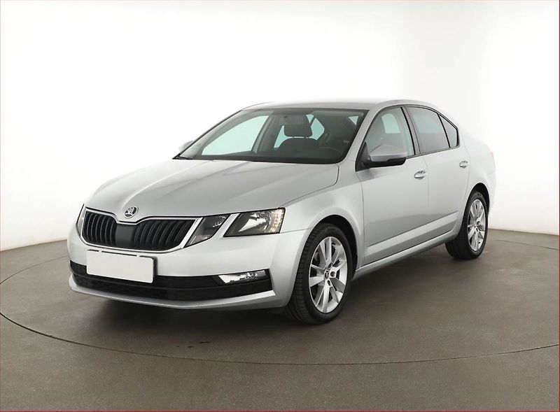 Škoda Octavia (2017) Ambition Plus 1.6 TDI - fotka 2 z 13