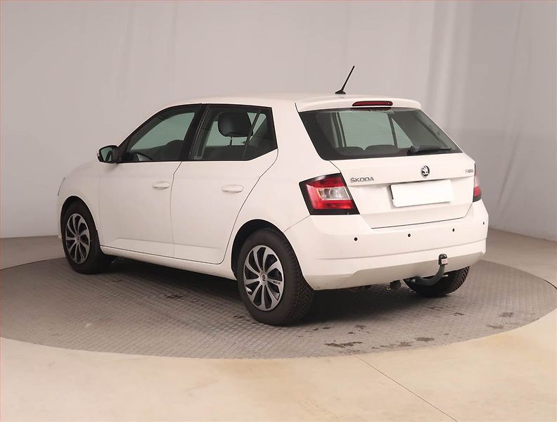 Škoda Fabia (2015) Ambition 1.0 - fotka 4 z 15