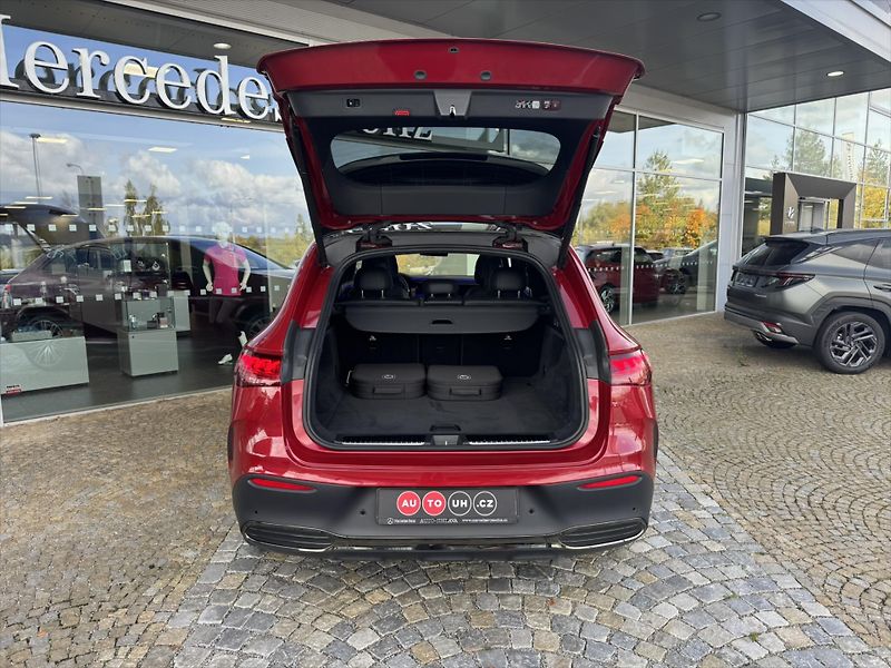 Mercedes-Benz EQE 500 4MATIC SUV - fotka 28 z 36
