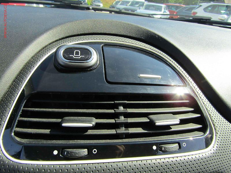 Fiat Punto Evo (2010) 1.4T, AC, výhřev sed - fotka 17 z 20