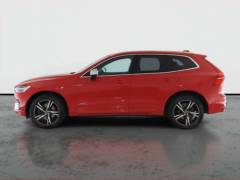 Volvo XC60 (2018) R-Design T5 AWD - fotka 3 z 30