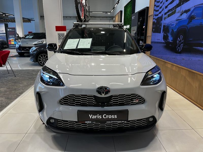 Toyota Yaris Cross 1.5 Hybrid 130k GR Sport Tech - fotka 6 z 22