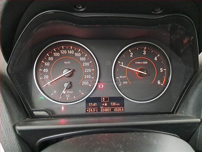 BMW Řada 1 (2013) 120d xDrive, 4X4, Tempomat - fotka 11 z 21