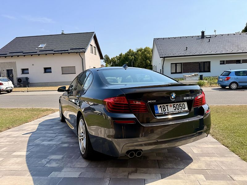 BMW Řada 5 (2015) 530d, 190kW, M-paket, xDrive - fotka 7 z 31