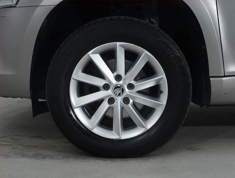 Škoda Yeti (2017) 1.4 TSI, 4X4, Automat, ČR - fotka 15 z 19