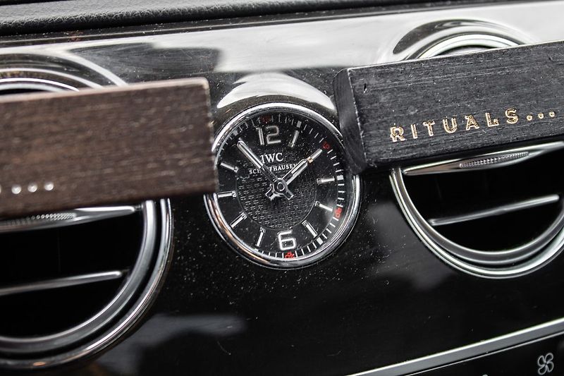 Mercedes-Benz Třídy S BLUETEC 4MATIC 2015 - fotka 15 z 37