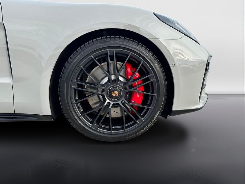 Porsche Panamera GTS - fotka 11 z 30