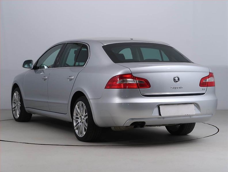Škoda Superb (2011) 1.4 TSI, Serv.kniha, Xenony - fotka 4 z 16