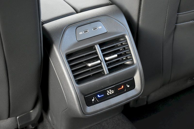 Škoda Superb (2026) Combi Laurin & Klement 2,0 TDI - fotka 29 z 45