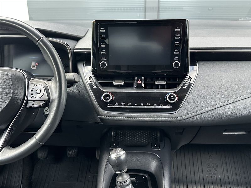 Toyota Corolla 1,2 Turbo 115PS  TS Comfort - fotka 25 z 53
