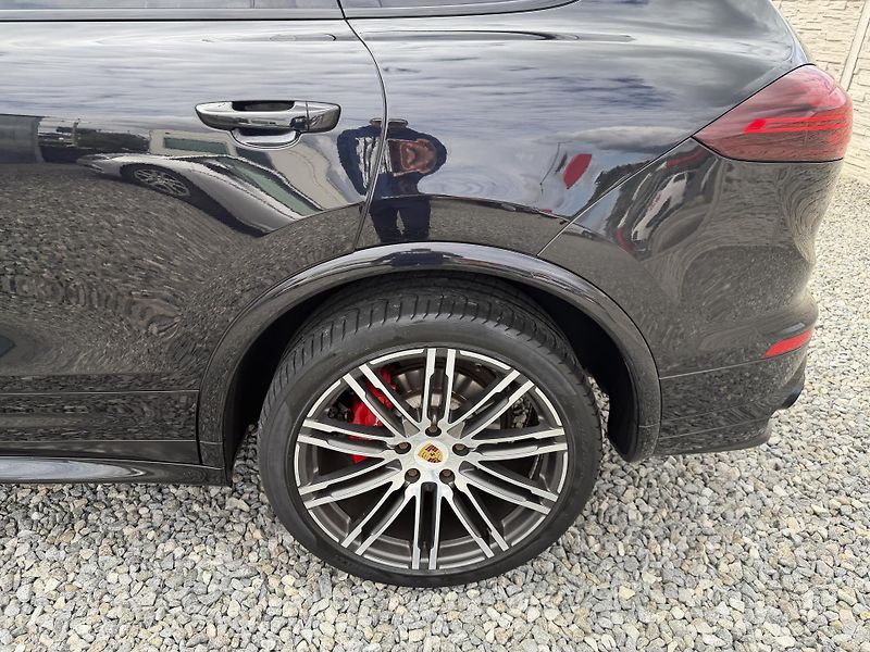 Porsche Cayenne 3.0TDI V6 265PS 4x4 GTS PAKET! - fotka 33 z 159
