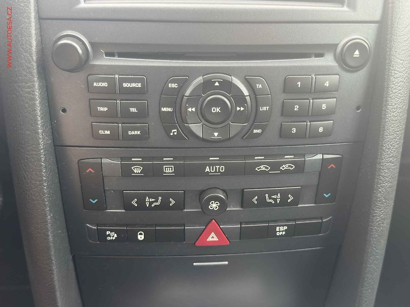Peugeot 407 (2006) 2.2i, xenon, autoAC - fotka 16 z 18