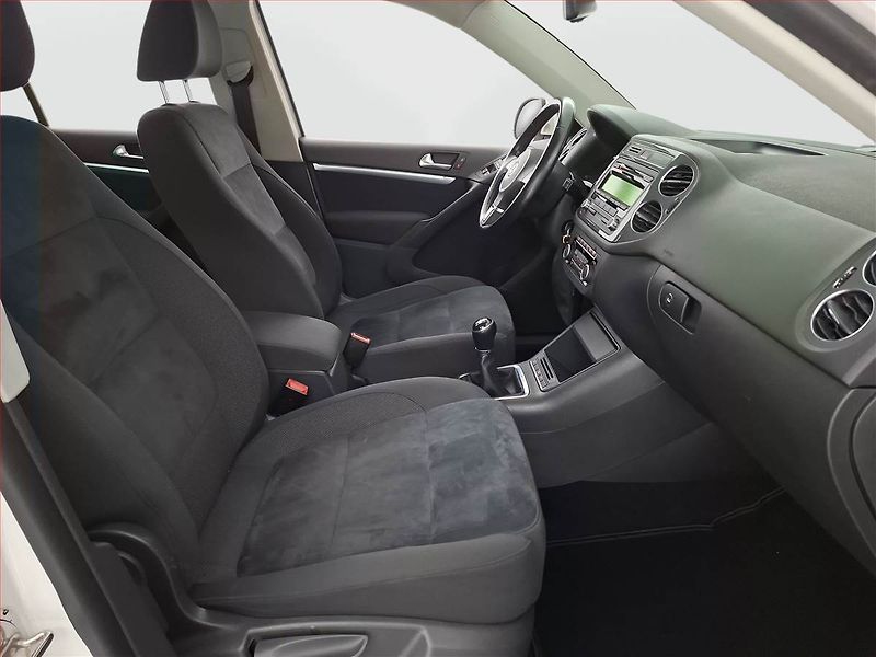 Volkswagen Tiguan (2012) 2.0 TDI, 4X4, Tempomat - fotka 9 z 17