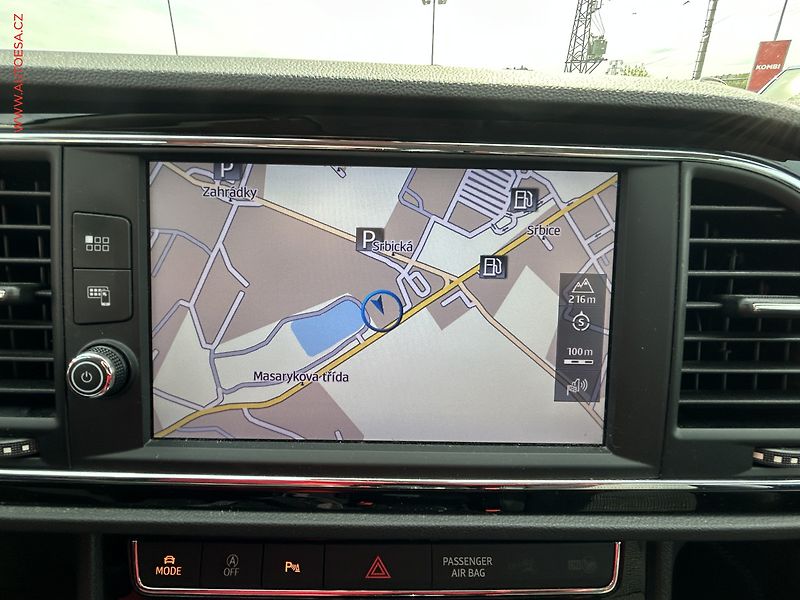 Seat Leon (2019) 1.5 TSi, FR - fotka 16 z 17
