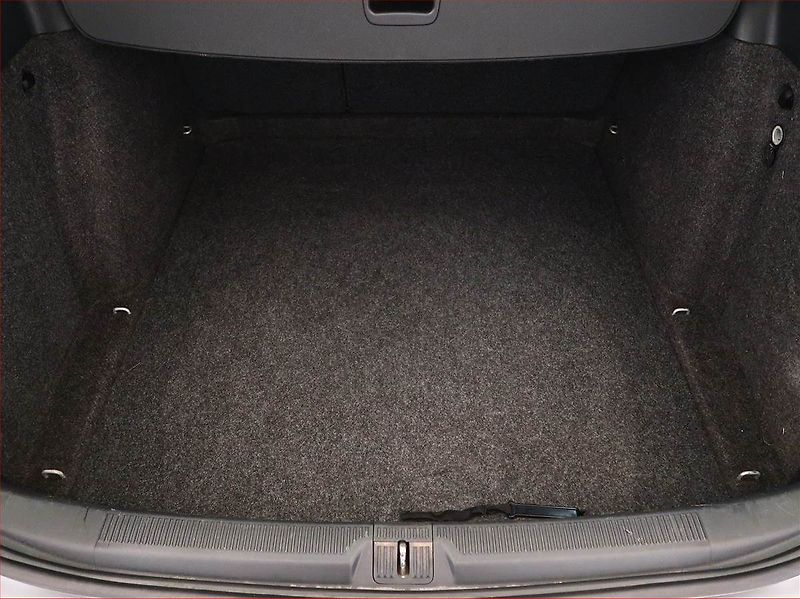 Škoda Octavia (2013) 1.6 TDI, Park. senzory - fotka 13 z 15