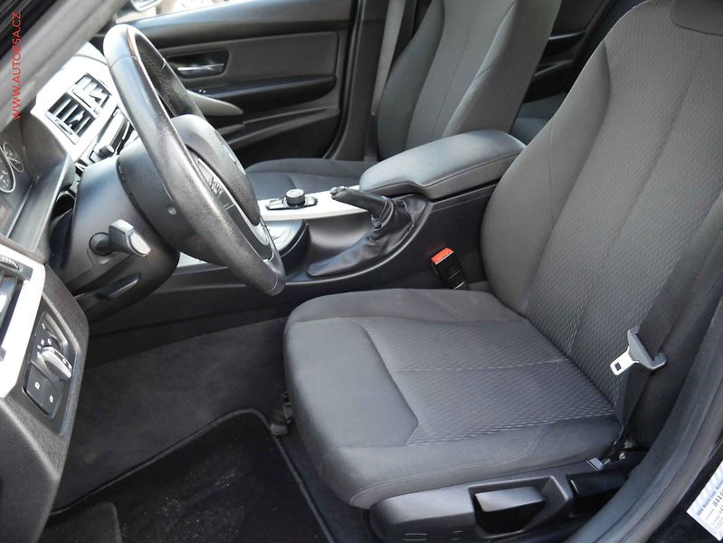 BMW Řada 3 (2018) 1.5i, 2.maj,ČR, servis.kniha - fotka 9 z 18