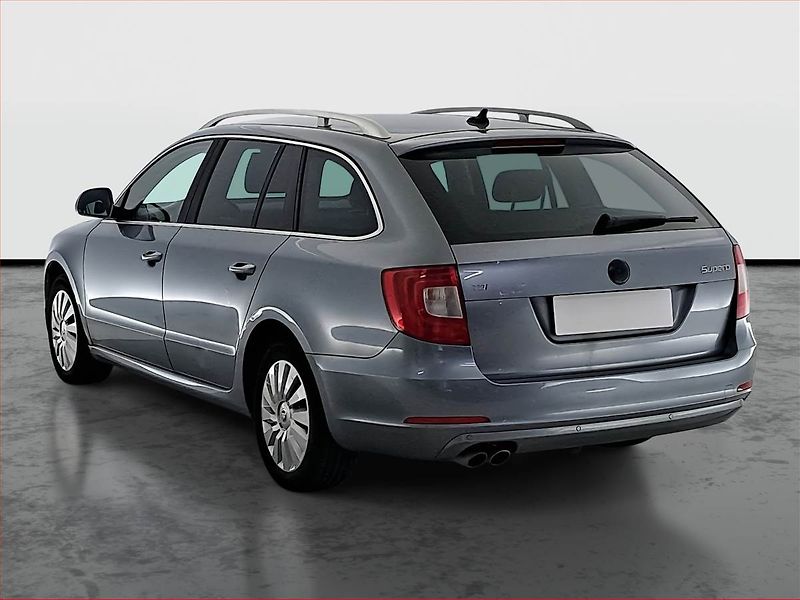 Škoda Superb (2012) Comfort 2.0 TDI, Tempomat - fotka 4 z 15
