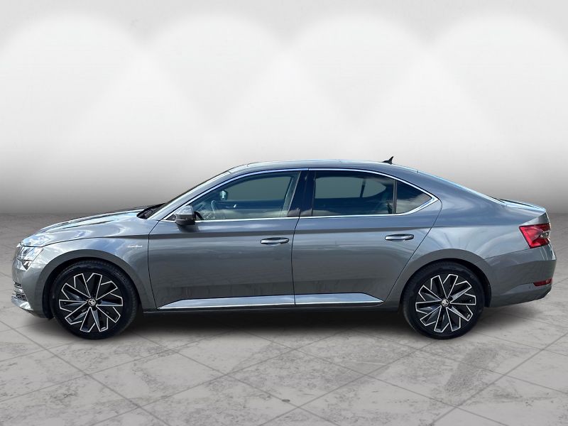 Škoda Superb L&K 2.0 TDI 147kW DSG 4x4 - fotka 3 z 28
