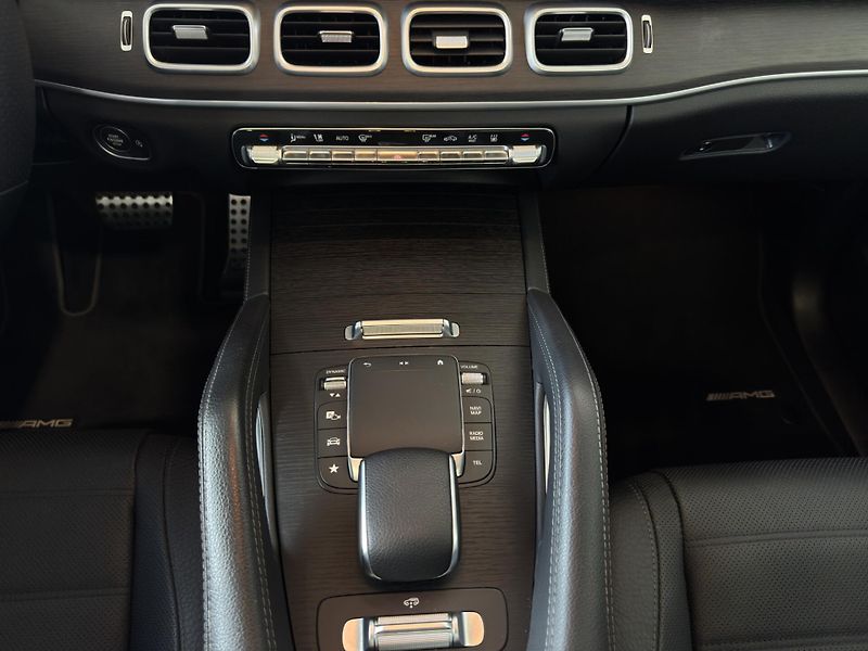 Mercedes-Benz GLS (2022) 400D 4MATIC - fotka 19 z 26