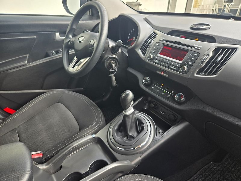 Kia Sportage (2013) 1.6 GDI TOP STAV - fotka 16 z 19