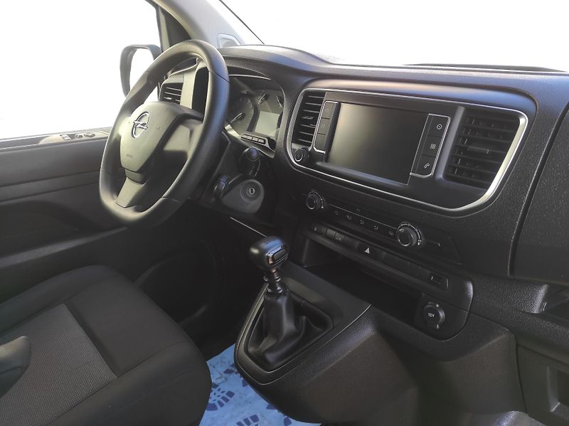 Opel Vivaro 1,5CDTi L1H1, 88kW, ČR - fotka 14 z 45