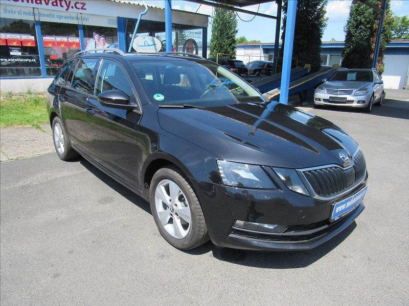 Škoda Octavia 1,6 TDi 85kW Style - fotka 3 z 29