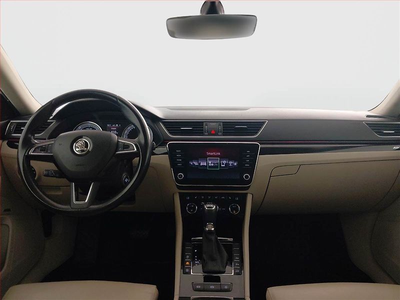 Škoda Superb (2018) Laurin&Klement 2.0 TDI, 4X4 - fotka 8 z 32