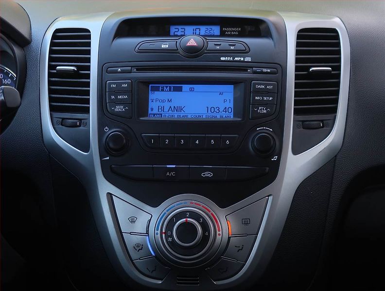 Hyundai ix20 (2014) 1.4 CVVT, ČR,1.maj - fotka 12 z 15