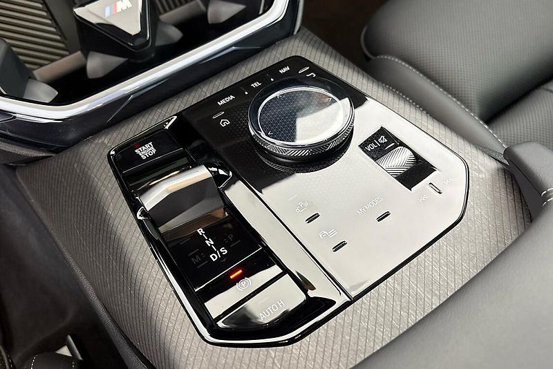BMW X3 M50 xDrive - fotka 22 z 26