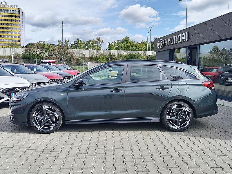 Hyundai i30 1.5 T-GDI/103kW N-Line DCT - fotka 8 z 35