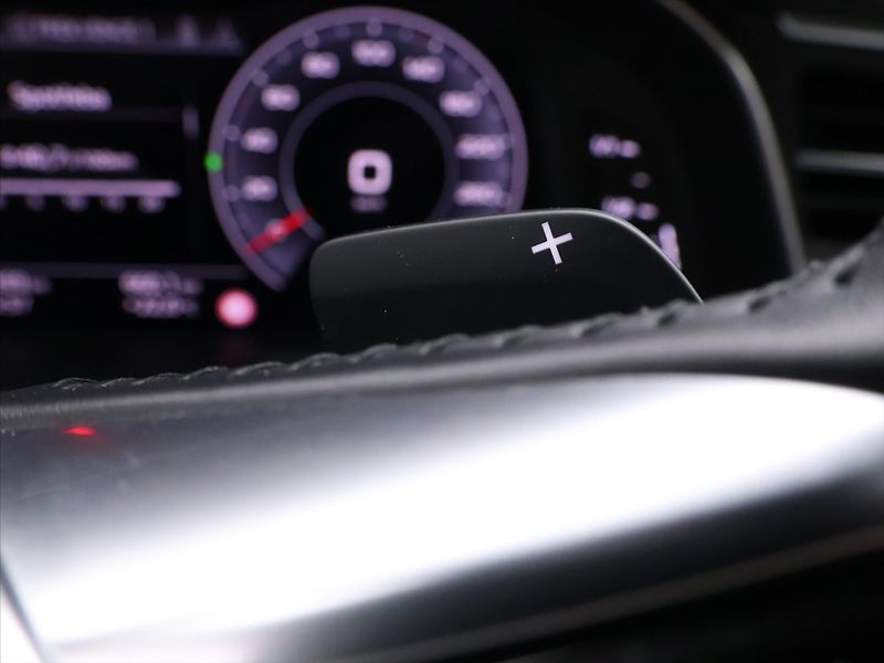 Audi A6 2.0 40TDI 150kW QUATTRO LED - fotka 16 z 29